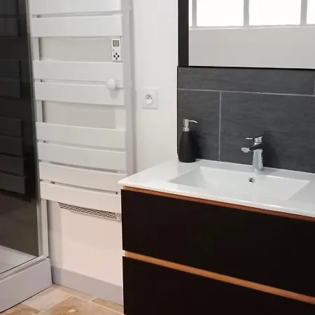 Maison De Village Rénovée *