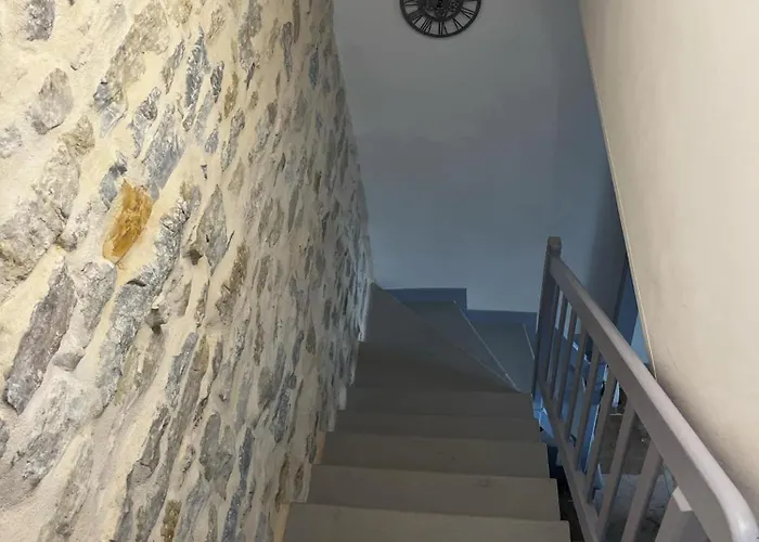 Maison De Village Renovee 펜션