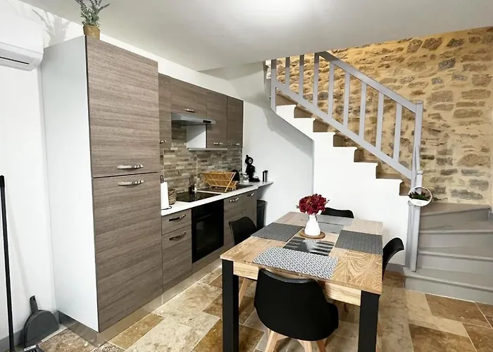 Maison De Village Renovee 펜션 *